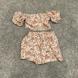 Off the shoulder too/shorts - Hawaiian print